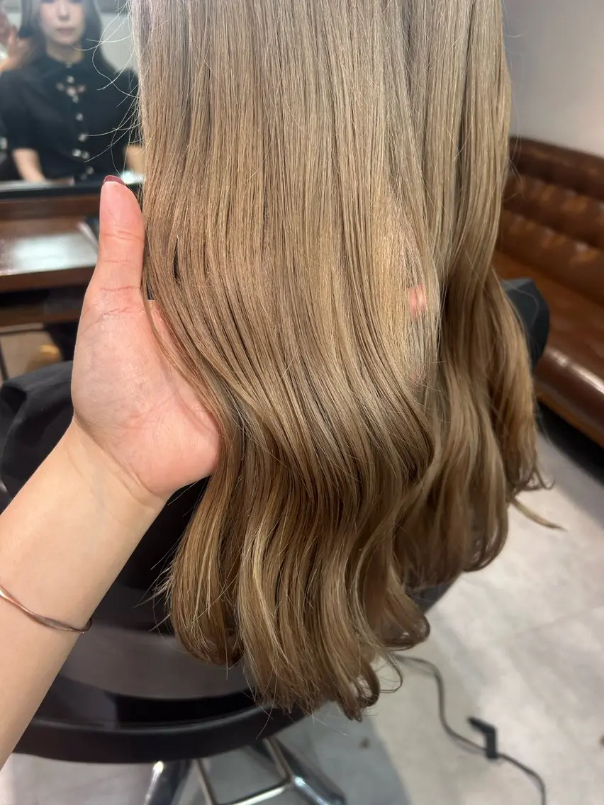 ロング カラー ベージュカラー ブリーチ 縮毛矯正/艶カラー/ ikedaのヘアスタイル