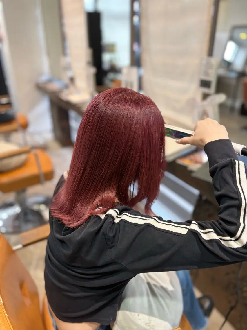 セミロング カラー レッドカラー ヘアカラー COLOR LABO かすみのヘアスタイル