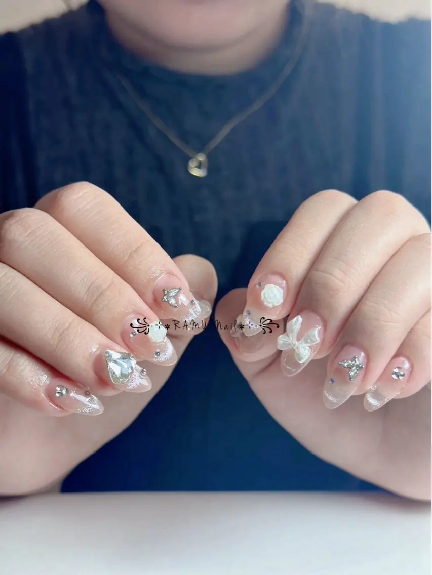 ネイル チークネイル フレンチネイル グラデーション キラキラネイル 韓国ネイル ハンドネイル RAMU Nail 恵比寿店のネイルデザイン