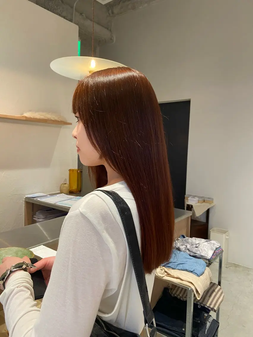 ロング オレンジブラウン カット ヘアカラー トリートメント 石川 瑠琉のヘアスタイル