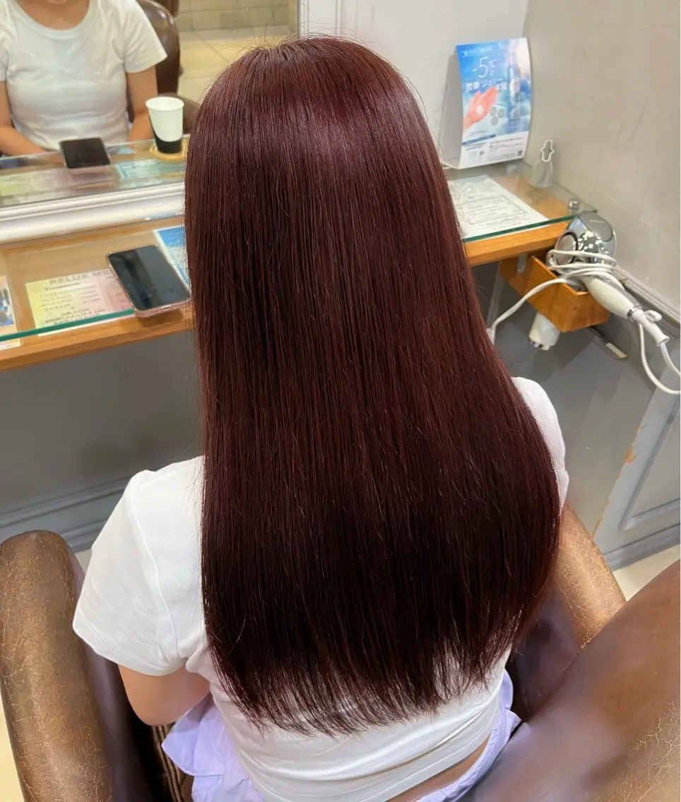 カラー ブリーチ ボルドーカラー ブリーチなしカラー 🩵ASAHI🐷 モデル募集中のヘアスタイル