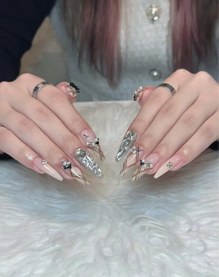 ネイル チークネイル ドット フレンチネイル グラデーション ハート ハンドネイル Julli NailStudioのネイルデザイン