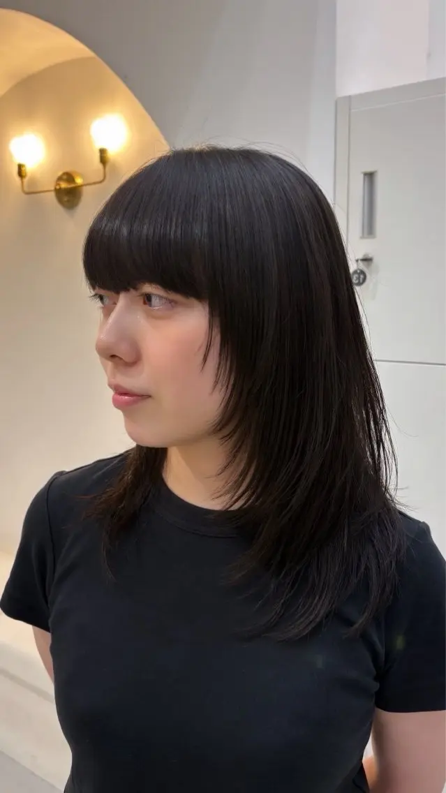 セミロング 顔周りカット レイヤーカット 彦坂 柚羽のヘアスタイル