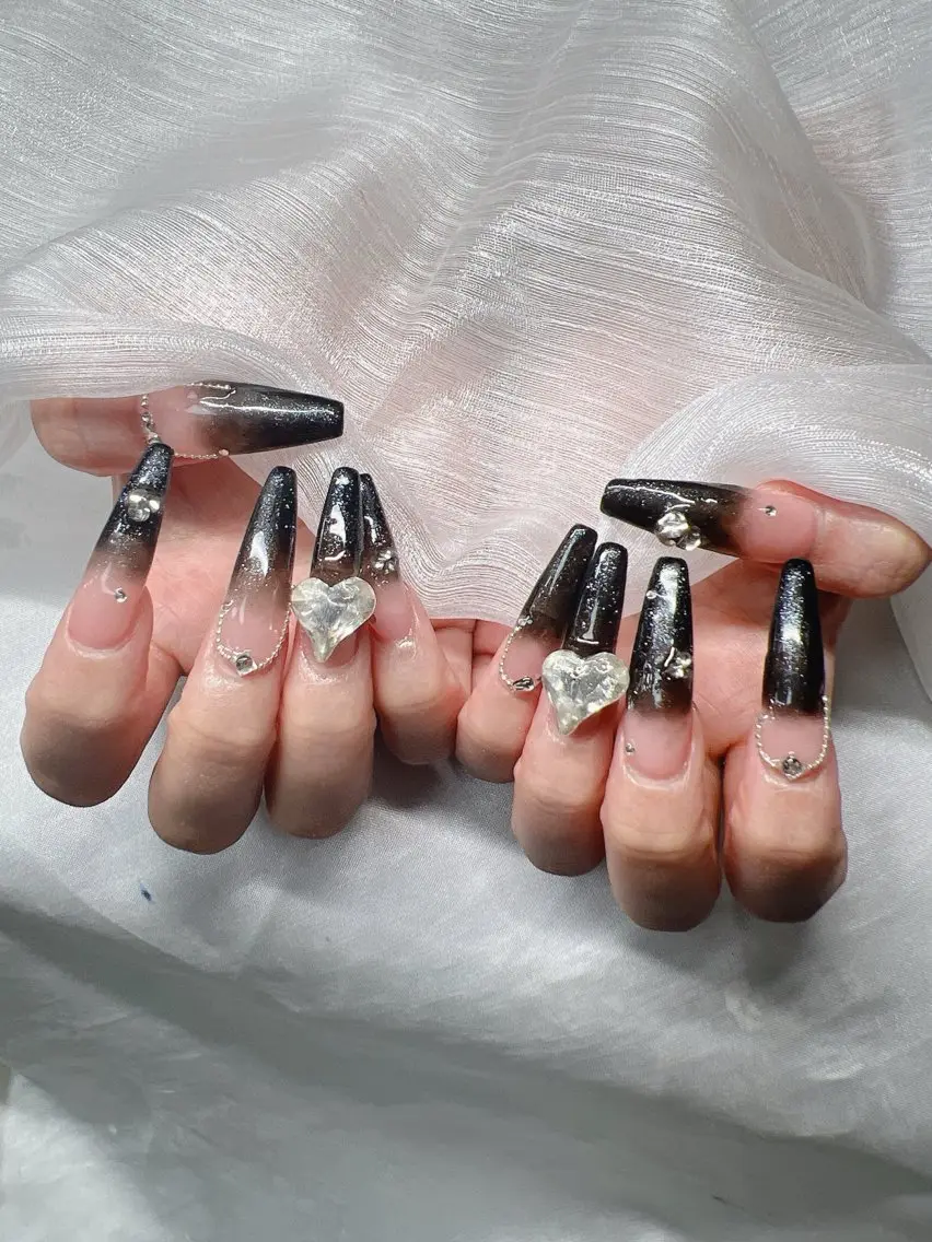 ネイル ハンドネイル Lee Nailsのネイルデザイン