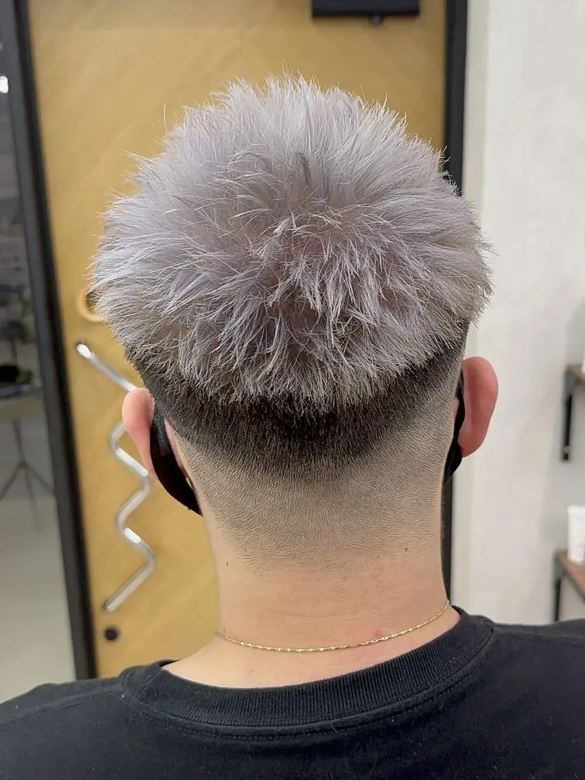 ショート カラー カット ヘアカラー トリートメント ヒラ マツのヘアスタイル