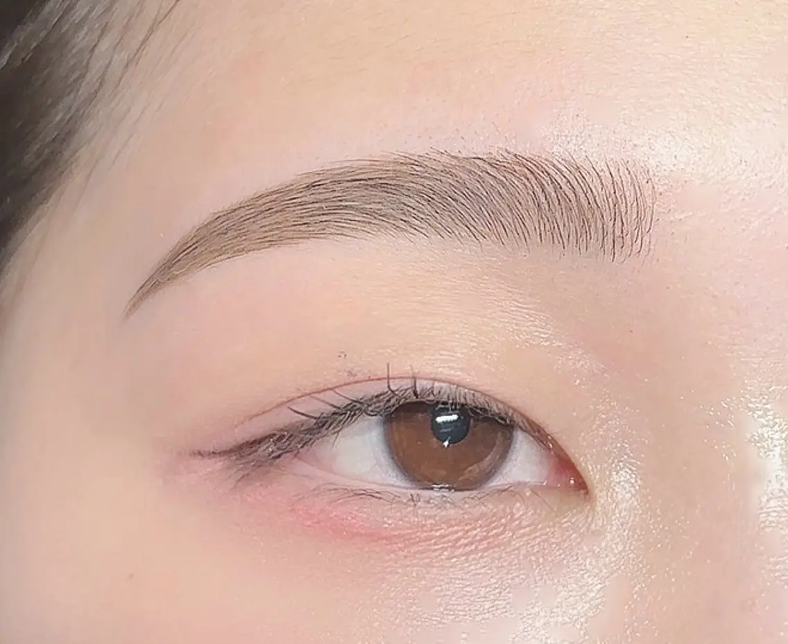 アイブロウ 眉カット 眉毛ワックス脱毛 ワックス脱毛 眉カット Minami 【眉毛&まつげ】のマツエク・マツパデザイン
