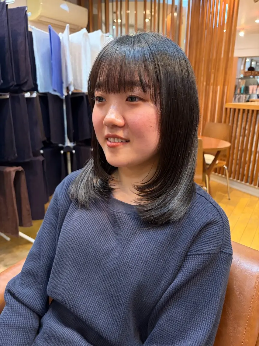 ミディアム レイヤーカット igrek田口 響希のヘアスタイル