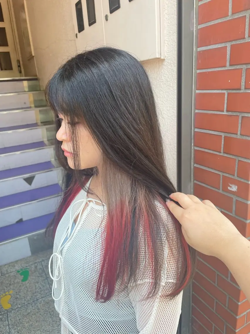 セミロング カラー レッドカラー シルバー 👑派手髪/カット 👑ANRYのヘアスタイル