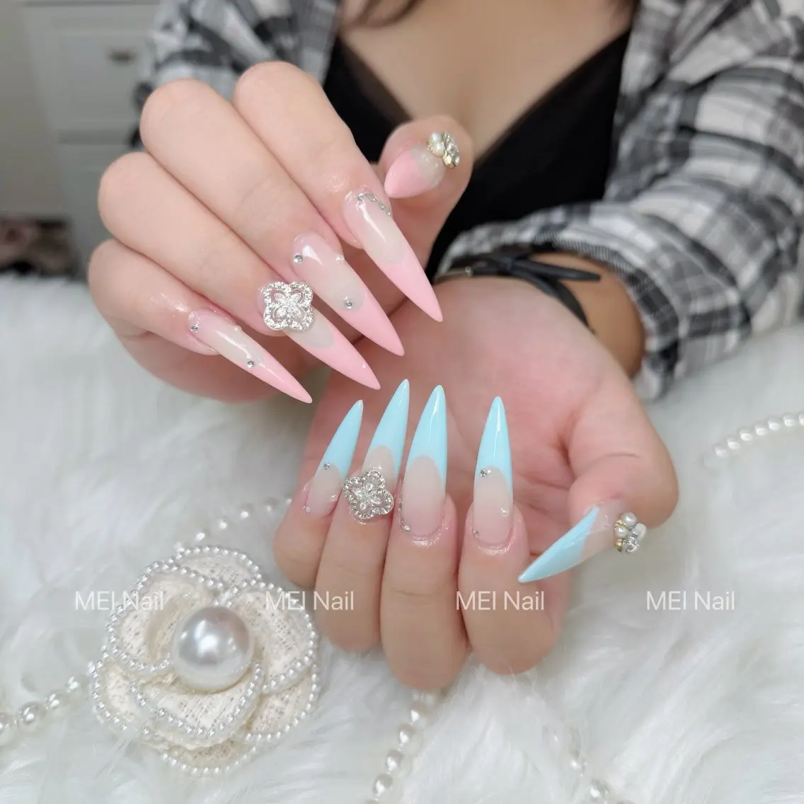 ネイル フレンチネイル キラキラネイル 韓国ネイル シンプルネイル ワンホンネイル ハンドネイル MEI Nailのネイルデザイン