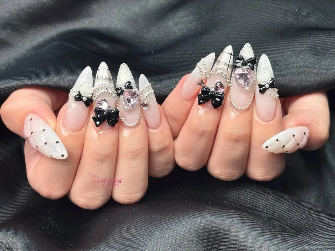 ネイル 桜ネイル 長さ出し フラワーネイル フレンチネイル ジェルネイル ハンドネイル ACon NailSalonのネイルデザイン
