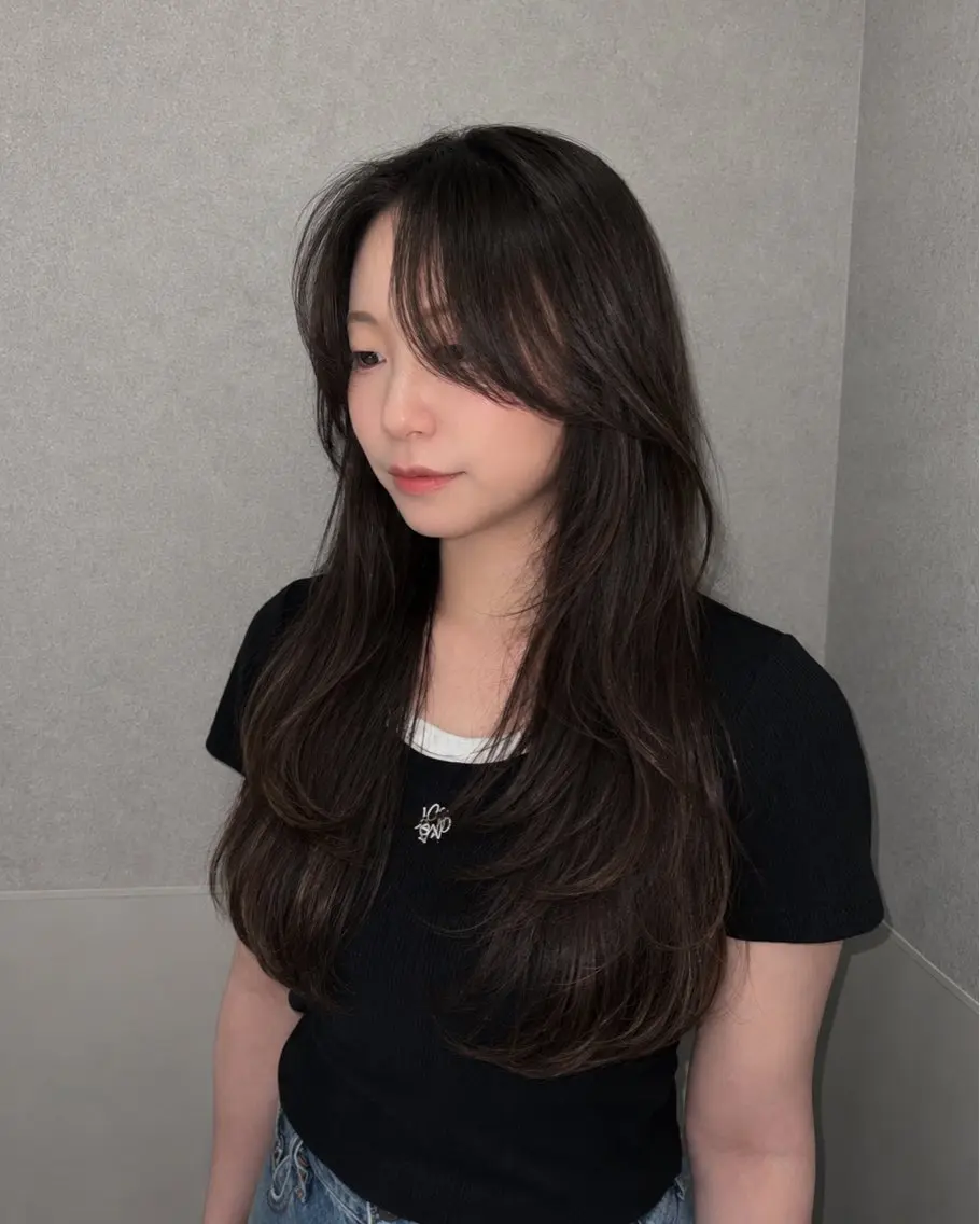 ロング カット トリートメント ヘアセット 抜け感レイヤー/ 透明感カラー/Aoiのヘアスタイル