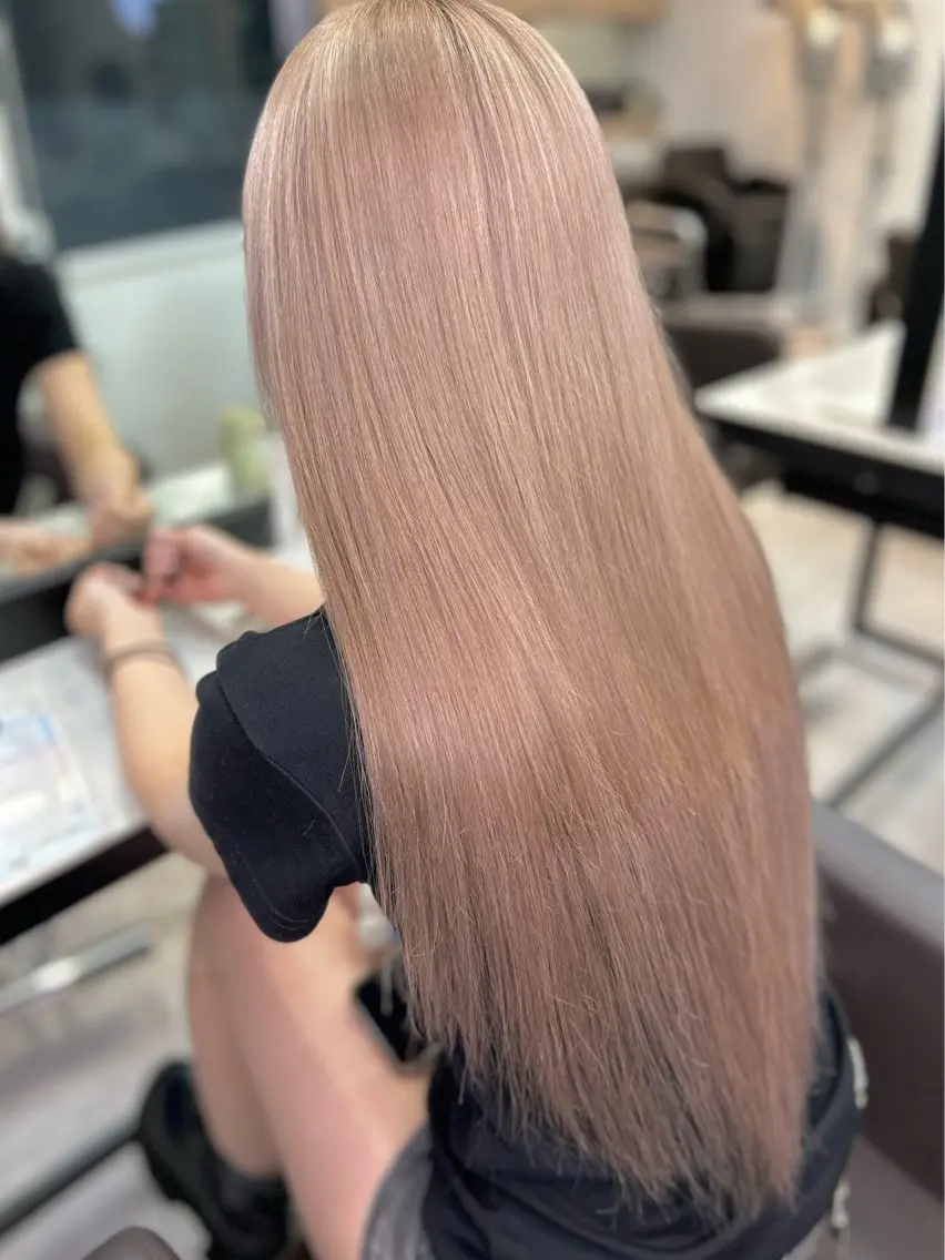 ロング カット ヘアカラー トリートメント 【elyts】 𝑲𝑶𝑼𝑲𝑰のヘアスタイル