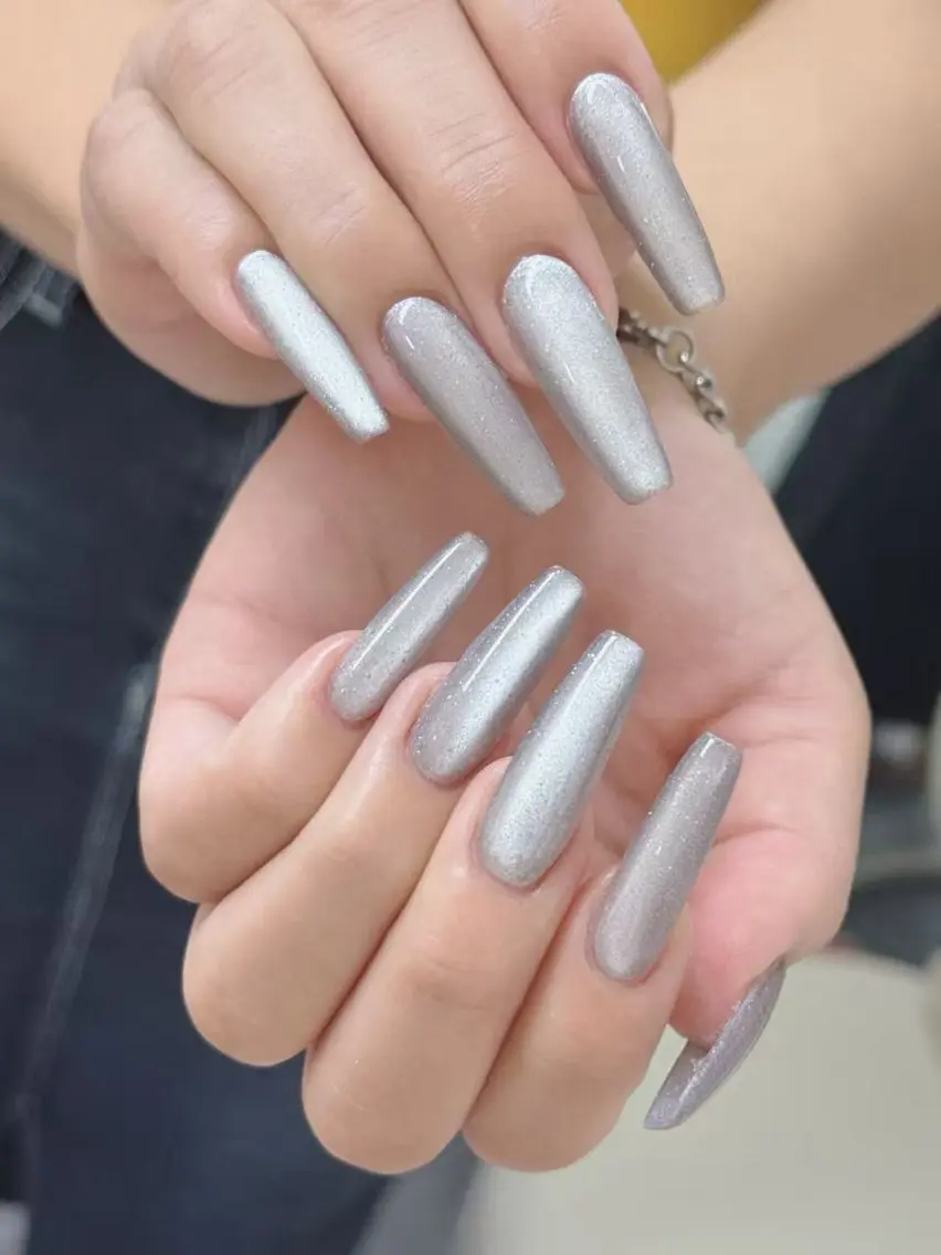 ネイル ハンドネイル Glow Minamiのネイルデザイン