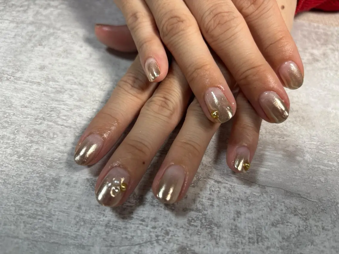 ネイル オーロラネイル ブルー フットネイル フレンチネイル ジェルネイル kiki nail たまプラーザのネイルデザイン