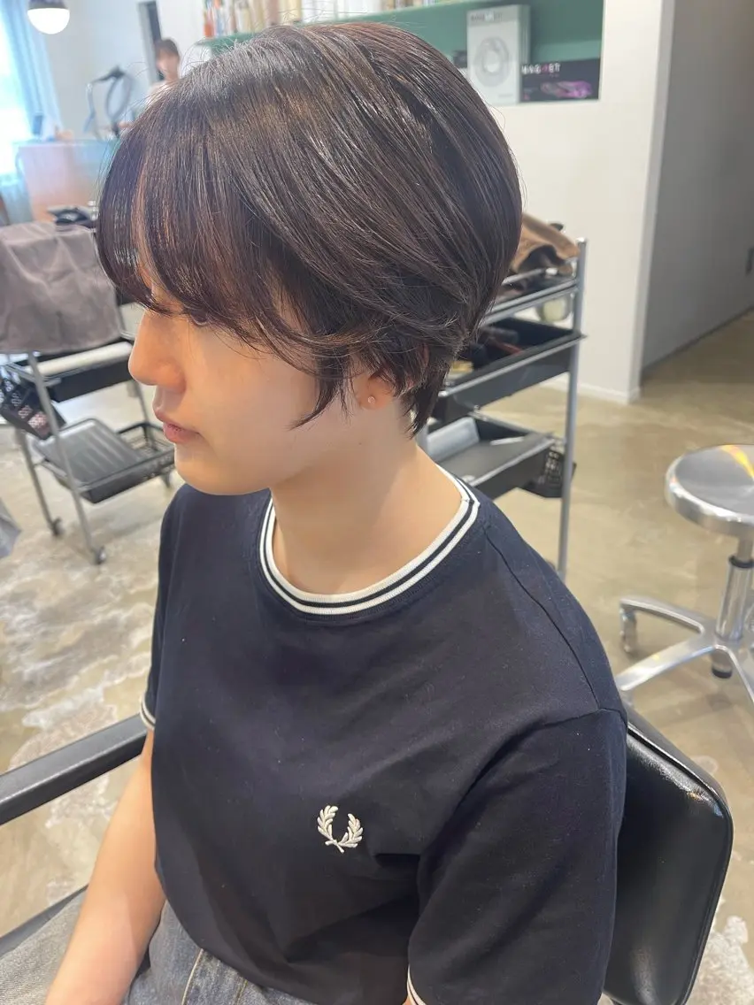 ショート カラー カット トリートメント 💓パーマ，💗 レイヤーカットのヘアスタイル