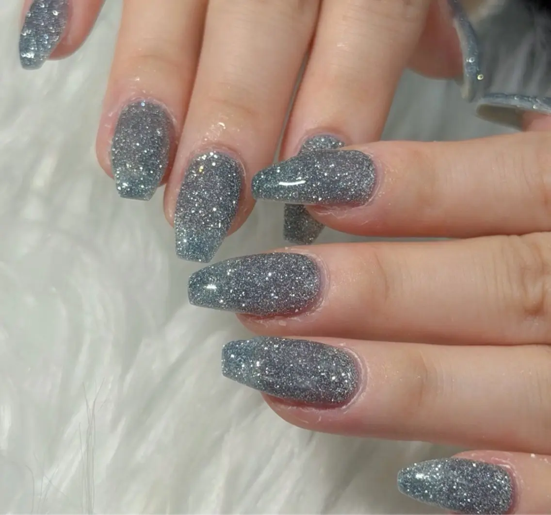 ネイル LAVISH sakiのネイルデザイン