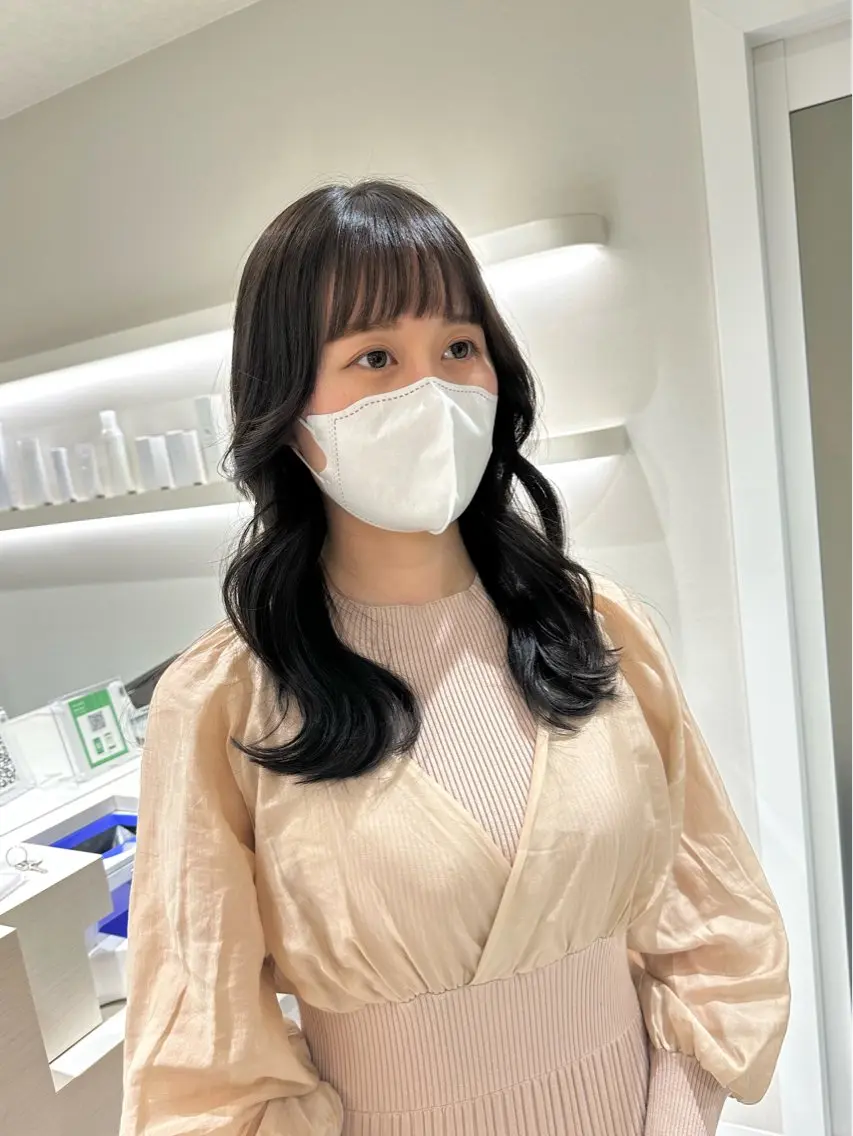 【人気No.2🧴】 カット+透明感ケアカラー+選べるTR 〈アロマスパ付き〉の写真