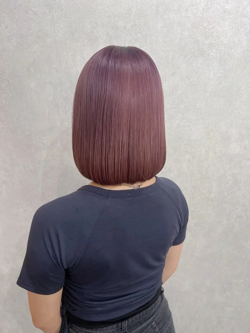 ショート カラー ベージュカラー ブリーチ ケアブリーチ ハイトーンカラー ミルクティーベージュ YUI ハイトーンカラーのヘアスタイル