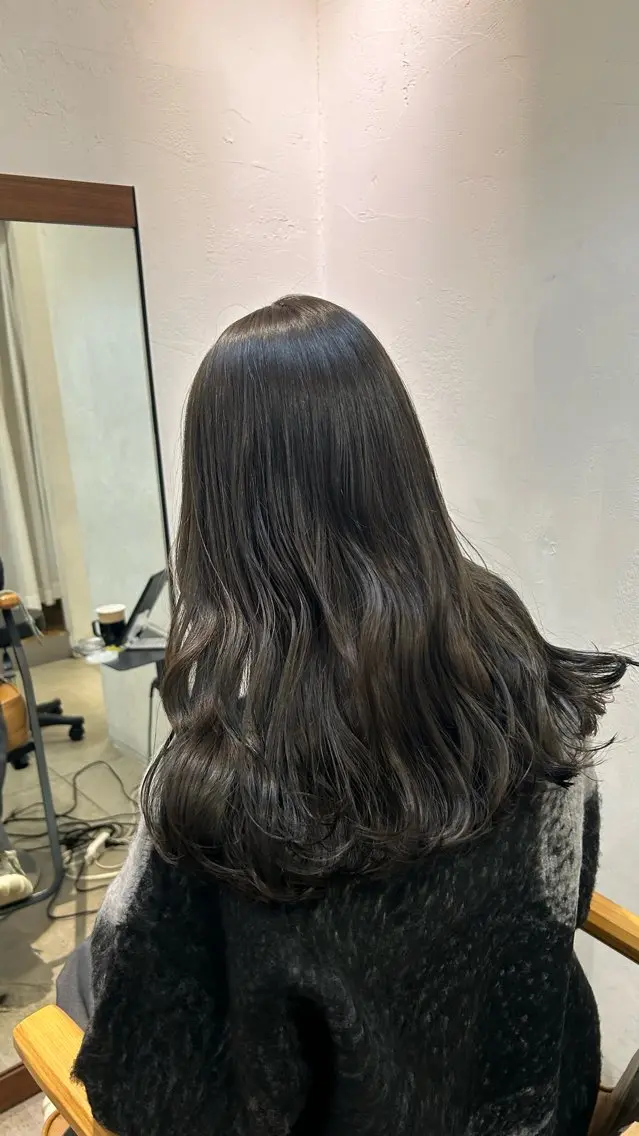 セミロング カラー 透明感カラー グレージュ オリーブグレージュ オリーブグレー カット ヘアカラー ❕マンツーマン施術❕ 🍊Moemiのヘアスタイル