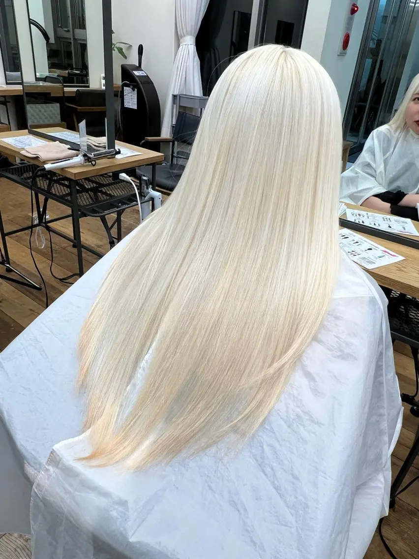 ロング カラー カット ヘアカラー トリートメント 抜きっぱなしブロンド /ハイトーン/カナタのヘアスタイル