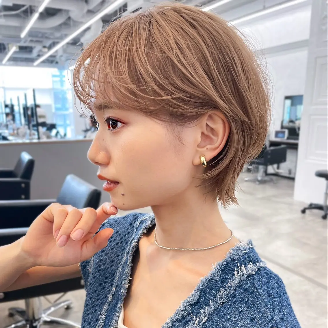 ショート パーマ ショートヘア カット ヘアカラー レイヤーカット/透 明感カラー/西田祐賀のヘアスタイル