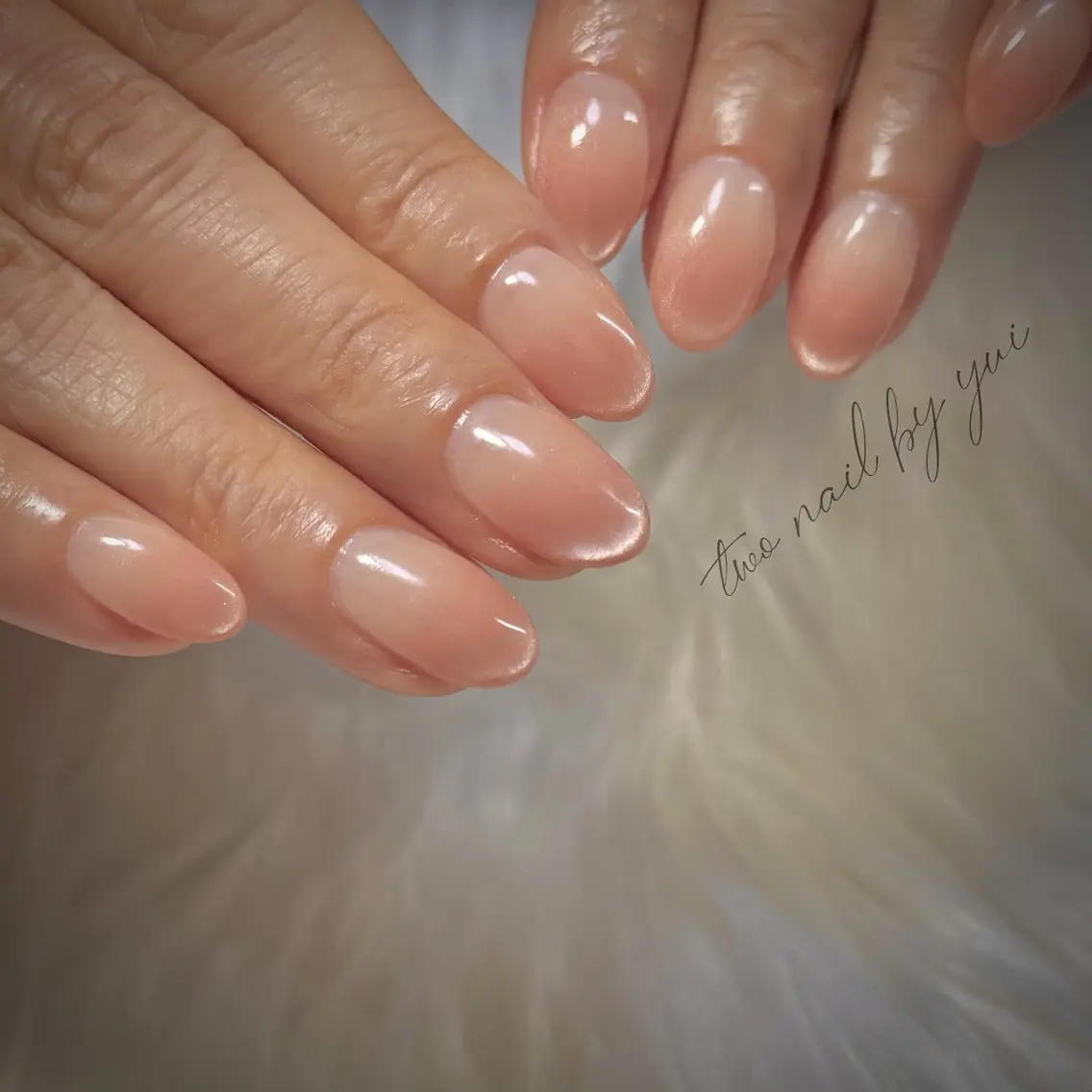 ネイル キラキラネイル マグネットネイル ネイルチップ ホワイト ハンドネイル two nailのネイルデザイン