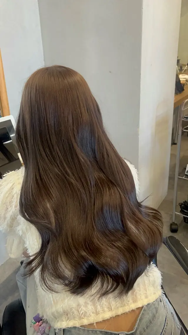 ロング カラー カット ヘアカラー トリートメント マヌチジャミレ/カラ ー/カット/ブリーチのヘアスタイル