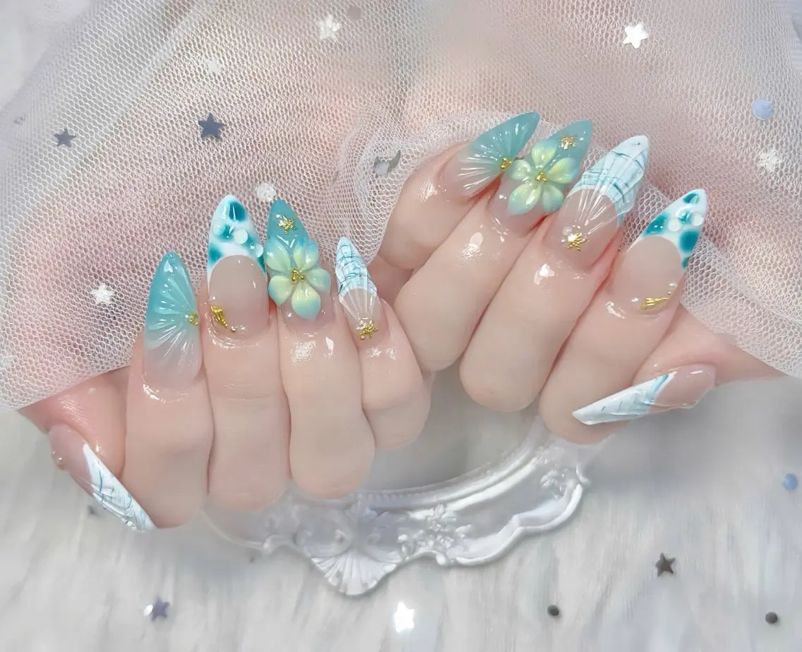 ネイル チークネイル 長さ出し フレンチネイル ジェルネイル グラデーション ハンドネイル THANHTHANH NAILのネイルデザイン