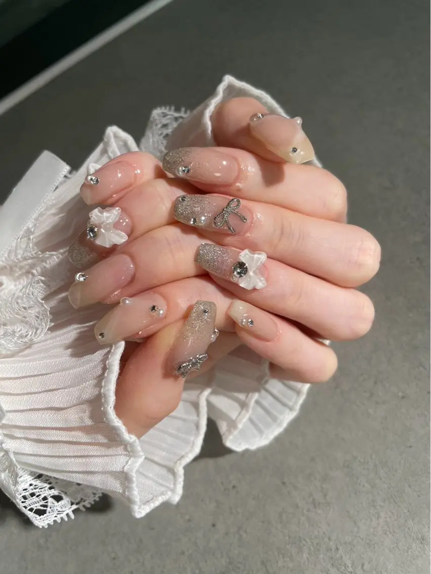 ネイル I-nailロング /ワンホン/キラキラのネイルデザイン