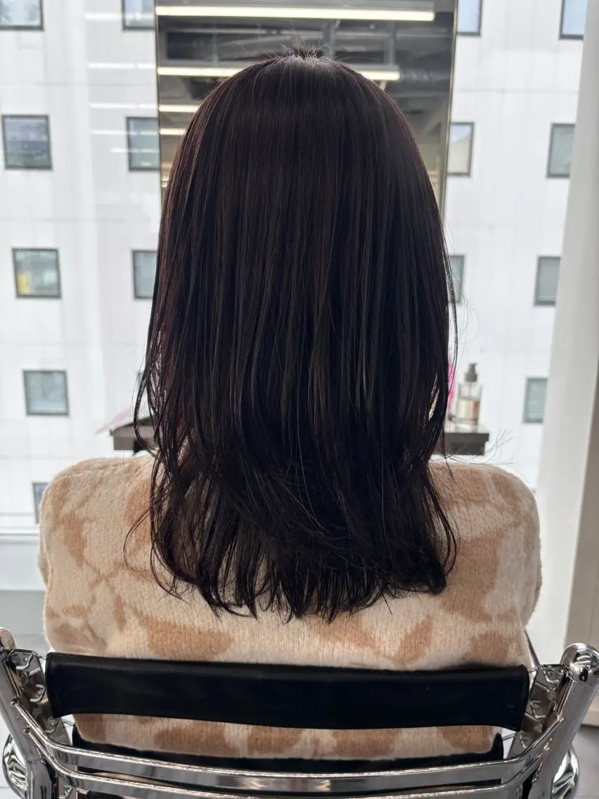 ミディアム 佐藤 莉子のヘアスタイル