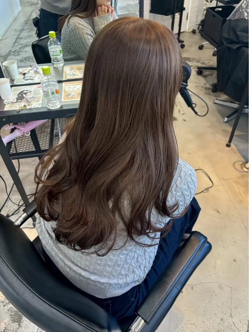 ロング ヘアカラー 🤍ちなみ 🤍のヘアスタイル