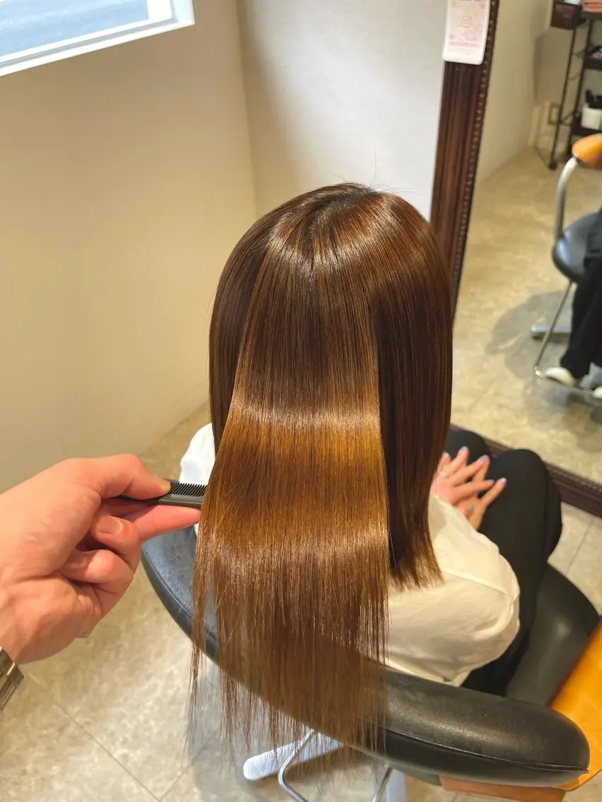 ミディアム 縮毛矯正 尼丁 勇磨のヘアスタイル