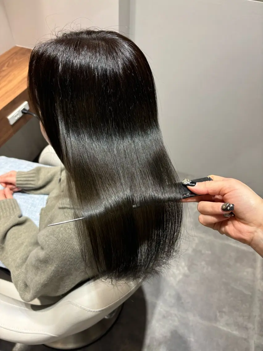 セミロング カット ヘアカラー トリートメント 美髪ヘア 🤍erikaのヘアスタイル
