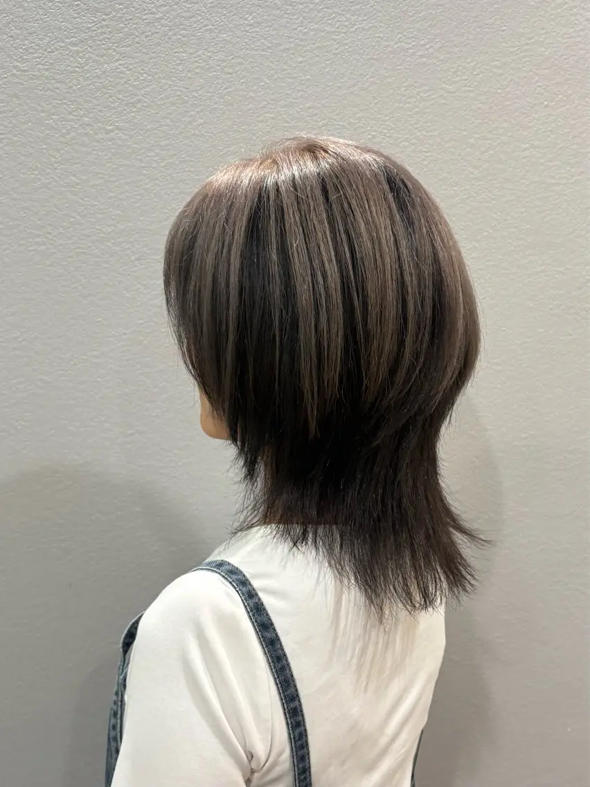 ミディアム カット ヘアカラー 🌞SoL🌞 高松 伶凪のヘアスタイル