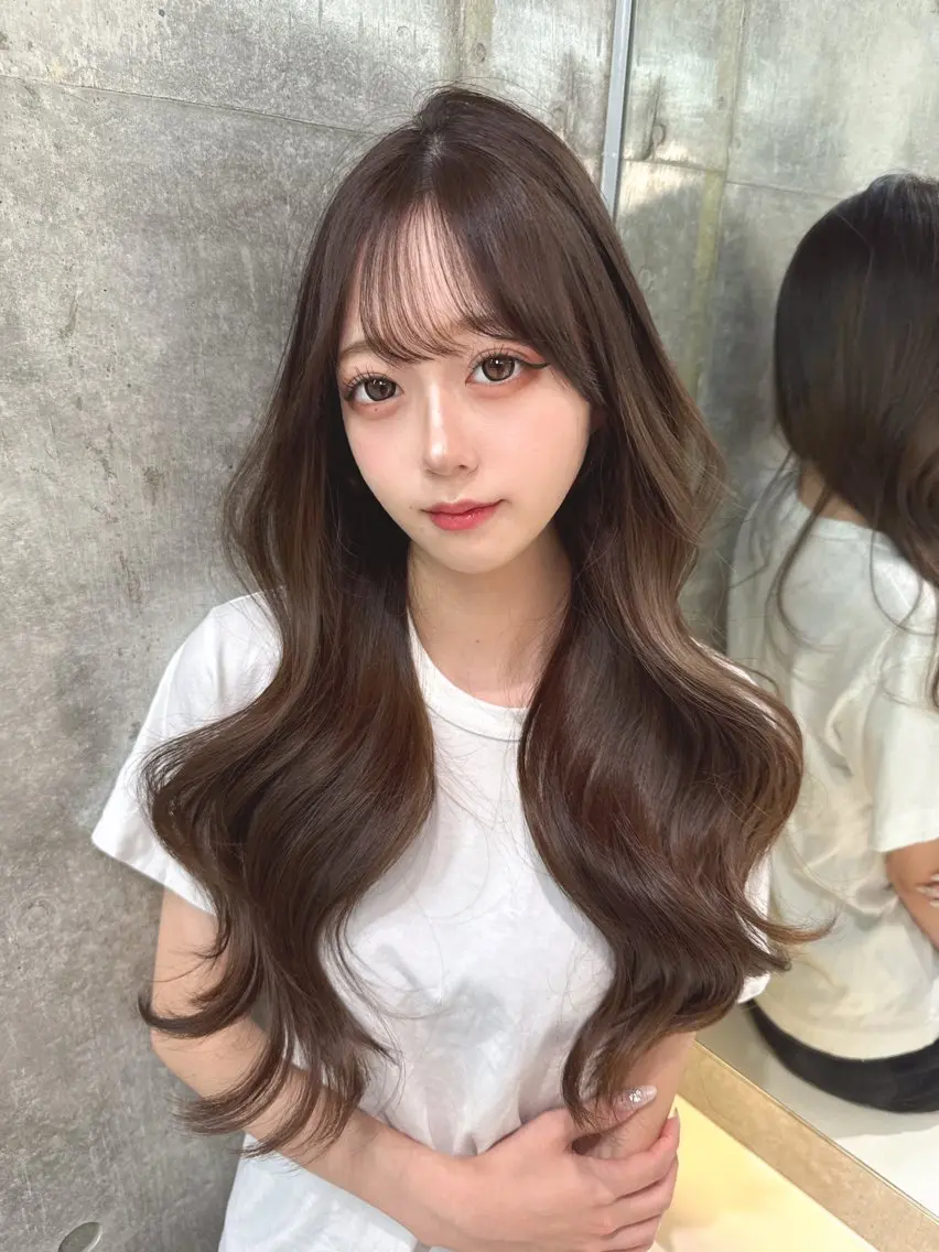ロング カラー カット ヘアカラー トリートメント shion 透明感カラーのヘアスタイル