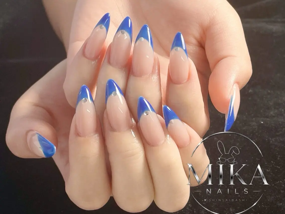 ネイル アートネイル チークネイル ドット フットネイル フレンチネイル ハンドネイル フットネイル 🌱Rina🎀 Mikaのネイルデザイン