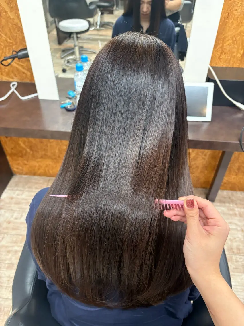 ロング 縮毛矯正 縮毛矯正 三堀 七海のヘアスタイル