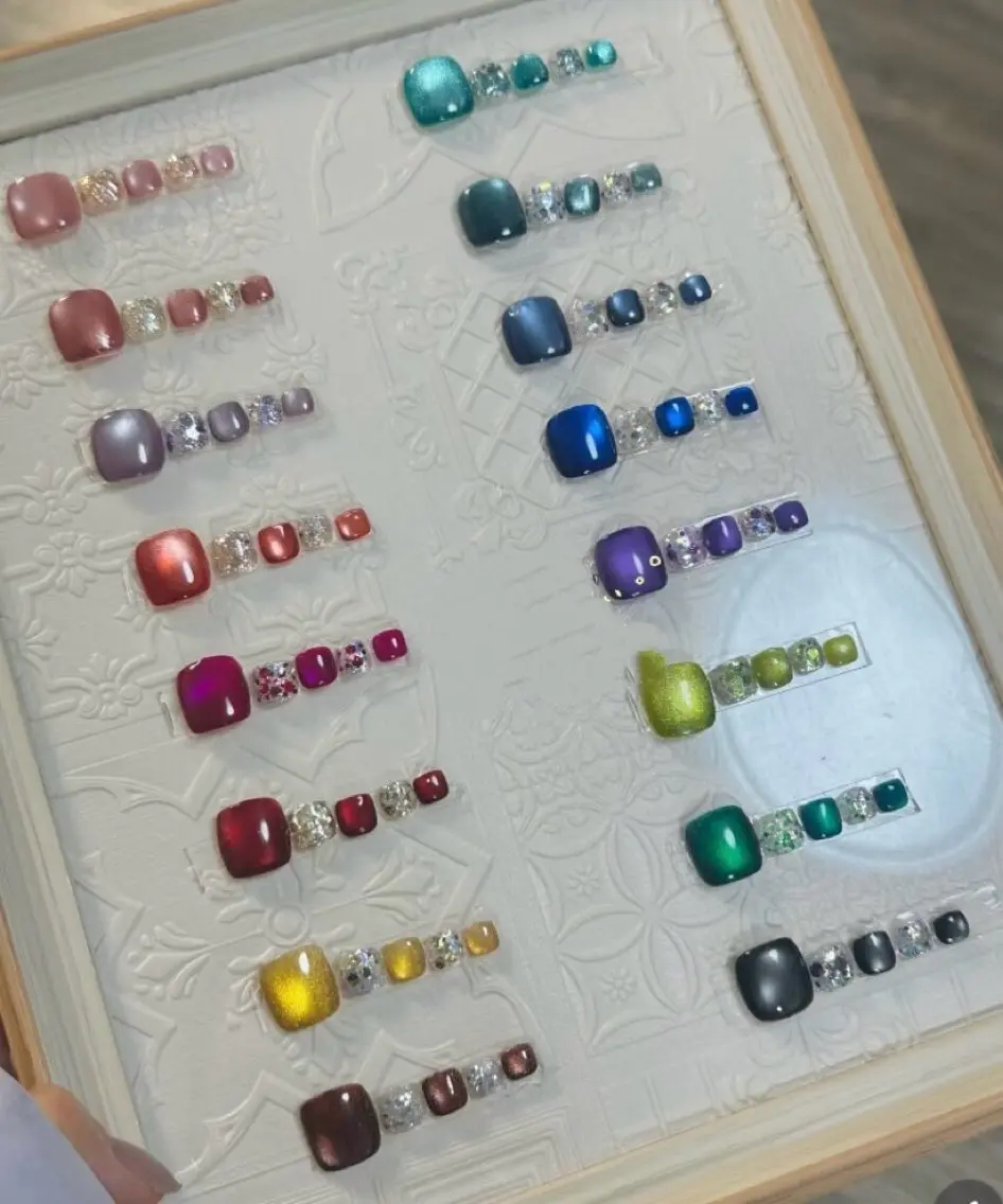 【フット】夏限定:ちゅるんマグネット&★きらきらラメ 2色　¥7050→¥6050の写真