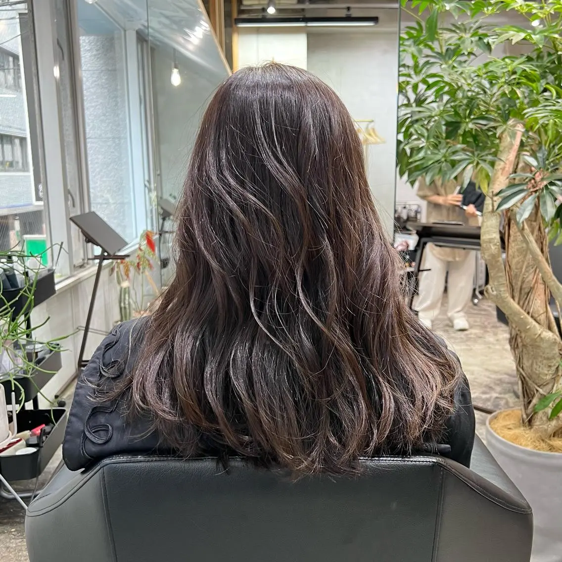 ロング カラー アッシュ アッシュブラウン ブラウンカラー レイヤーカット 北花田美容師🍃村尾 光太/むらのヘアスタイル
