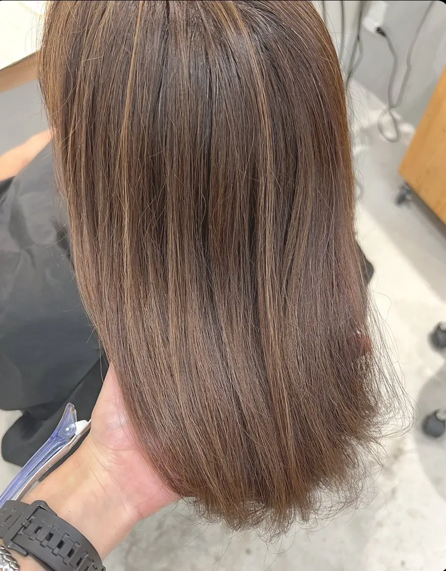 ミディアム カラー ハイライトカラー ハイライト ヘッドスパ 主婦の味方:パパ スタイリスト加藤大貴のヘアスタイル
