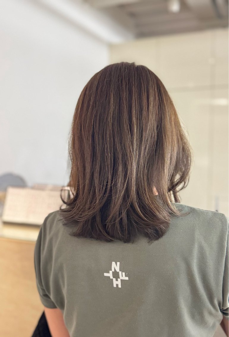 ミディアム カラーモデル募集 三浦真理恵のヘアスタイル