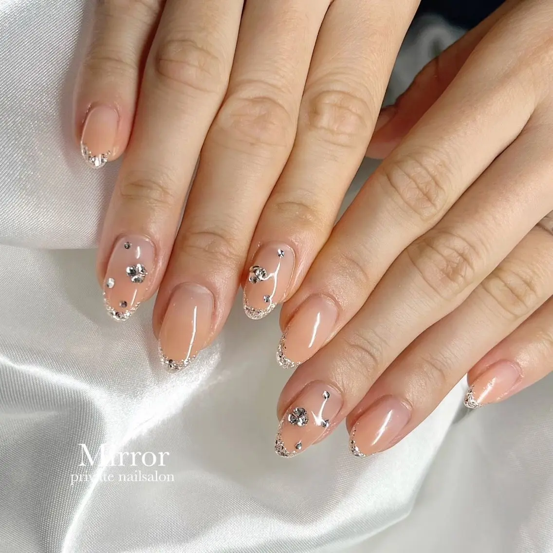 ネイル nailsalon Mirrorのネイルデザイン