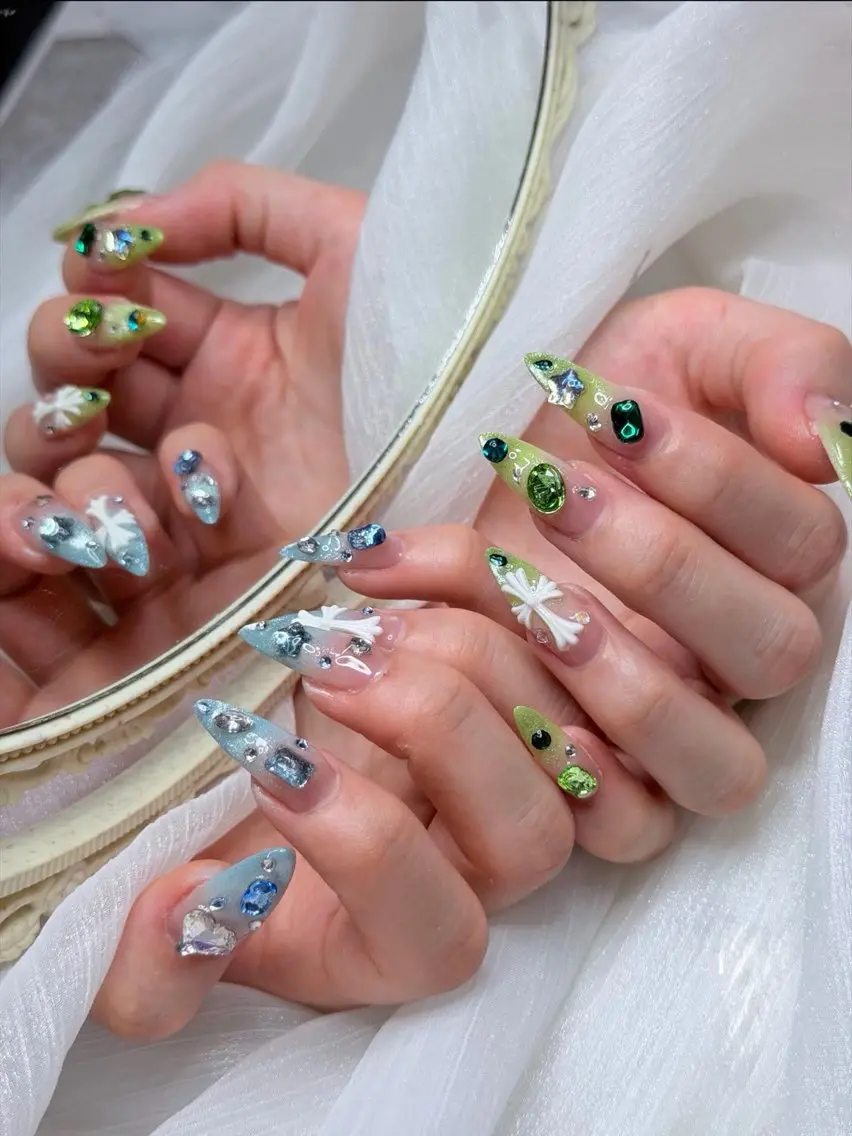 ネイル ハンドネイル Rinaky Amee Nailのネイルデザイン