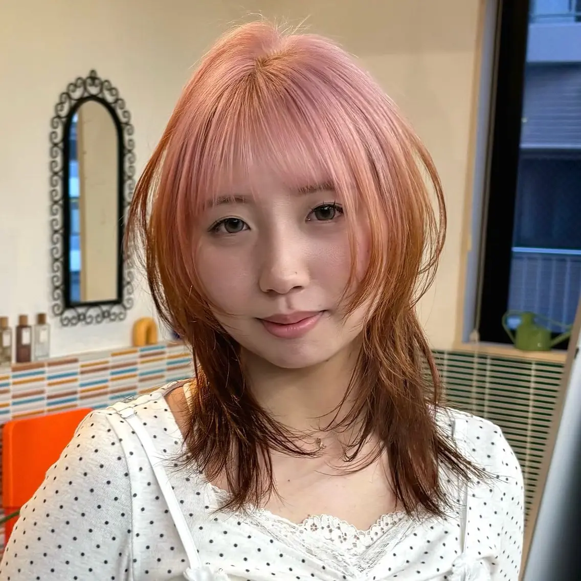ミディアム カラー ヘアカラー レイヤー/ハッシュ /デザインカラーのヘアスタイル
