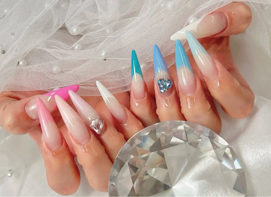 ハンドネイル bijou nails 蓮のネイルデザイン