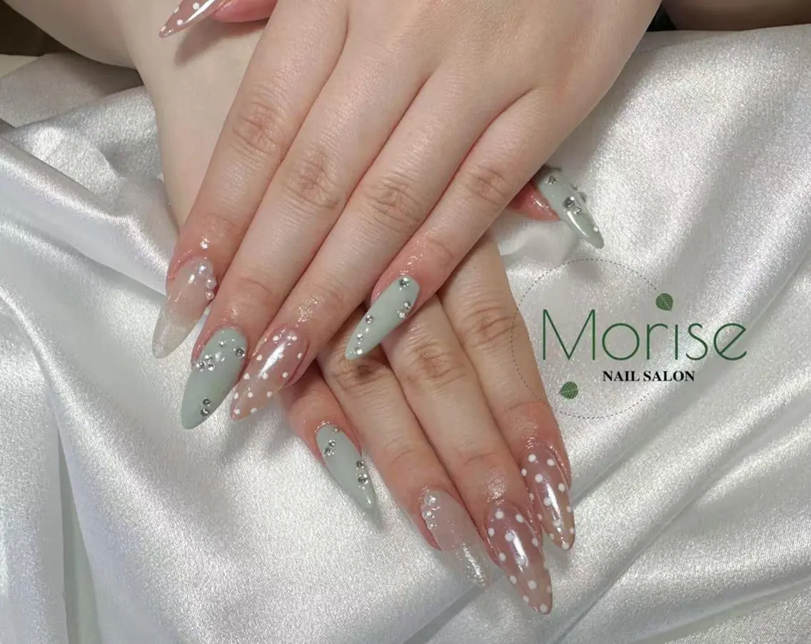 ネイル チークネイル 長さ出し フラッシュネイル フレンチネイル ガラスフレンチ ハンドネイル ハンドケア MoriseNail 表参道店のネイルデザイン