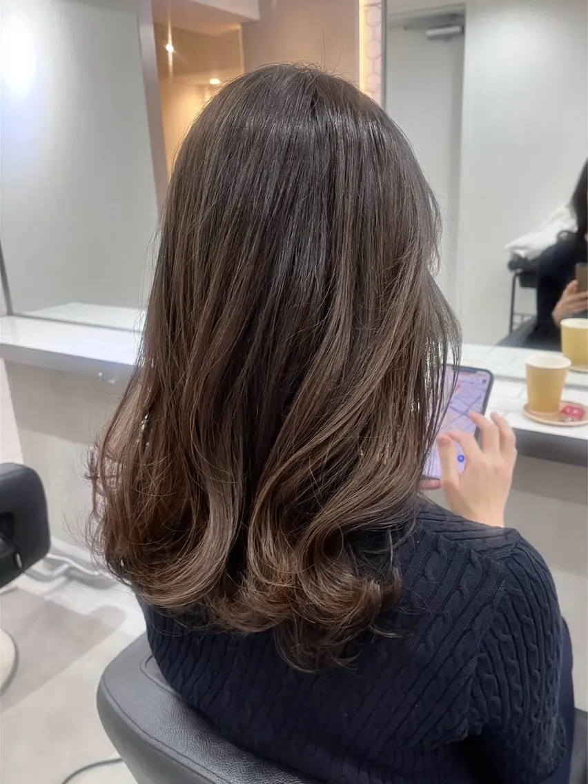 セミロング パーマ セミロングパーマ デジタルパーマ カット パーマ トリートメント Viot 銀座 樋口 桃佳のヘアスタイル