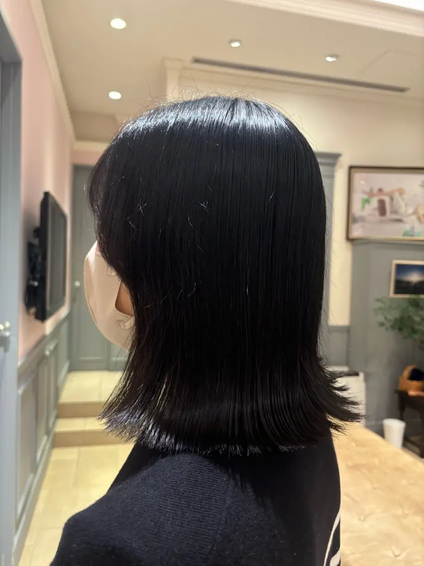 ミディアム ボブ 外ハネヘア 上野 七奈穂のヘアスタイル