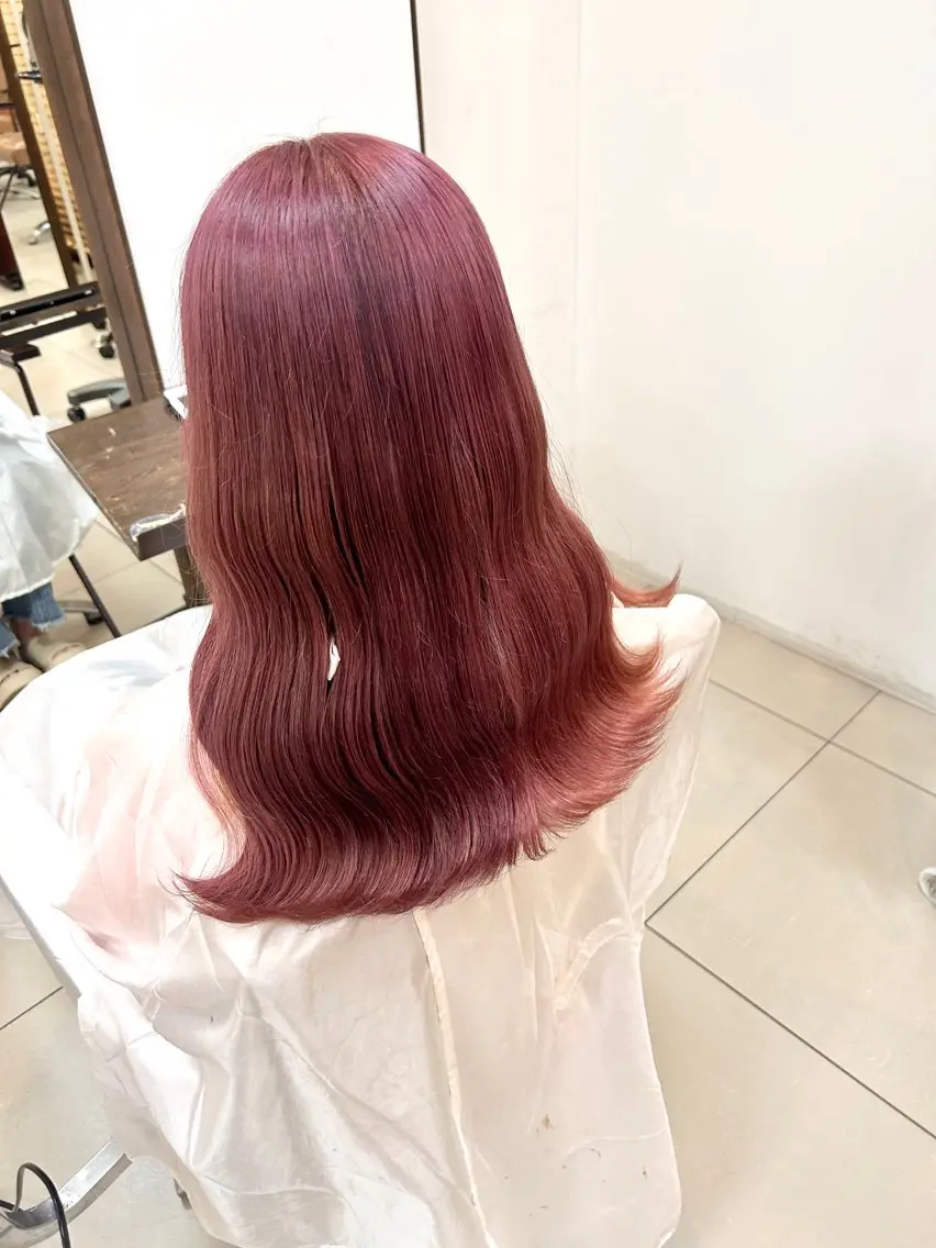 ロング カラー ピンクカラー 阪田 真奈未のヘアスタイル