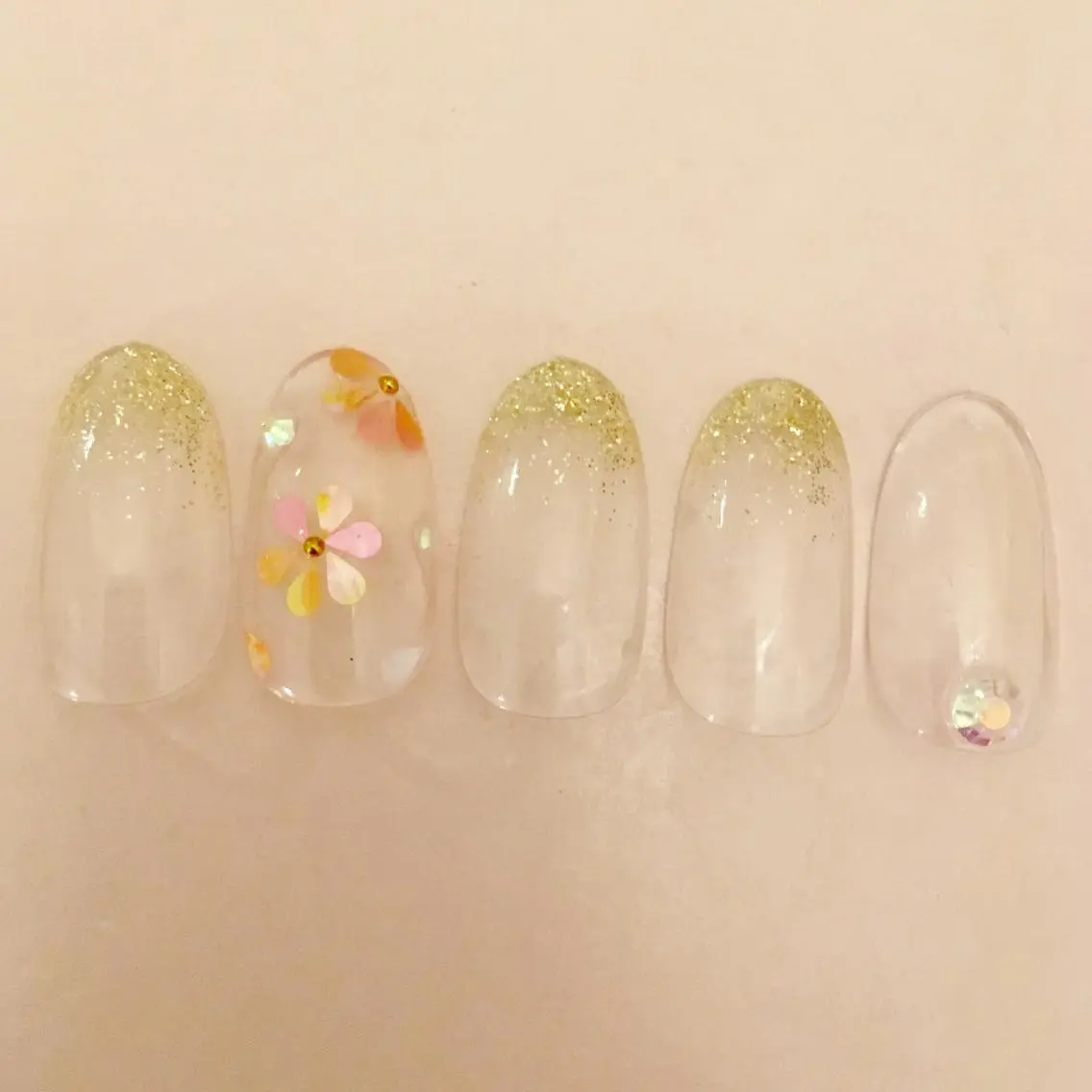 ネイル M. ERIのネイルデザイン
